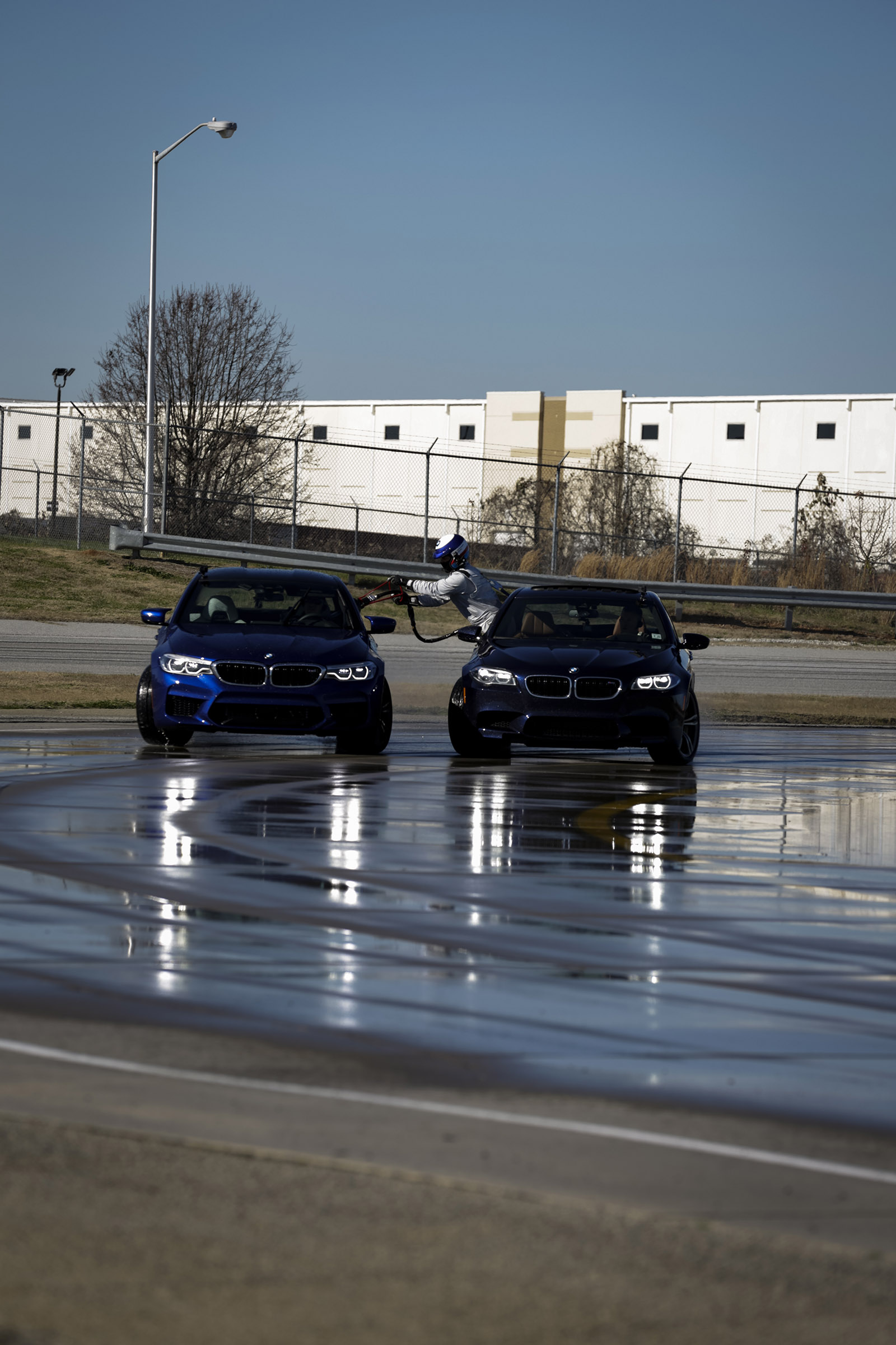 bmw sets two guinness world records drifting sideways for 2325 miles record  longest drift with 2018 m5 8