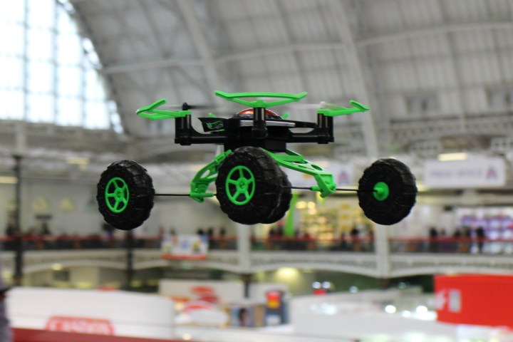 best tech toys london toy fair 2018 hot wheels bladez drx air