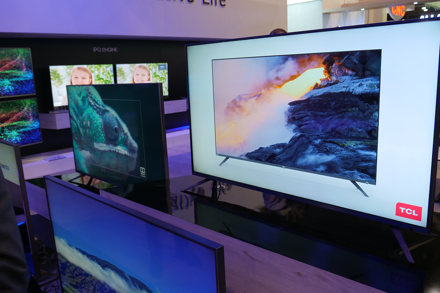 Drool over Samsung's 'The Wall,' but buy the TCL 6-Series 4K HDR TV ...