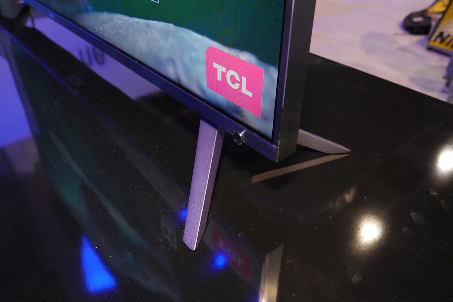 tcl 6 series 4k hdr led tv first look sleeper hit of 2018 ces2018 3