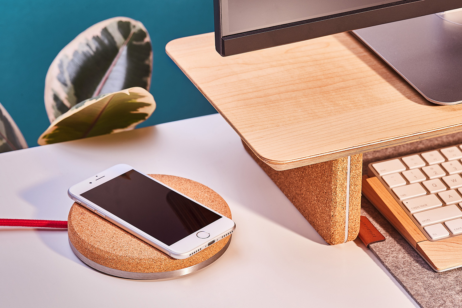 Grovemade Wireless Charging Pad Review press desk