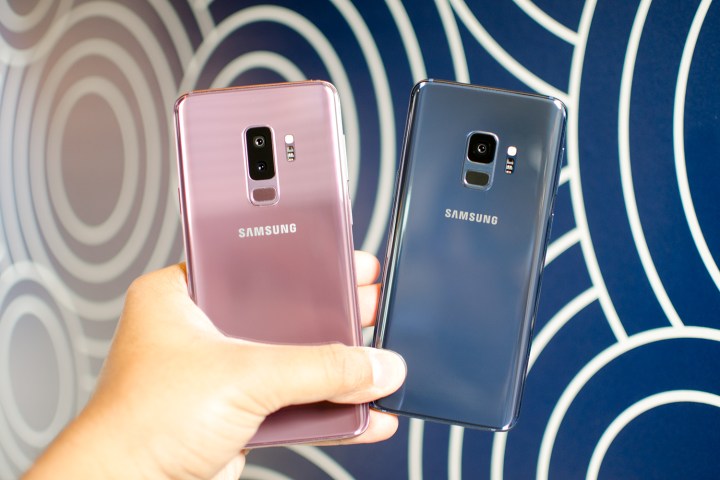 galaxy s9 hands-on review both back hand