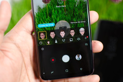 galaxy s9 hands-on review photo grass emoji