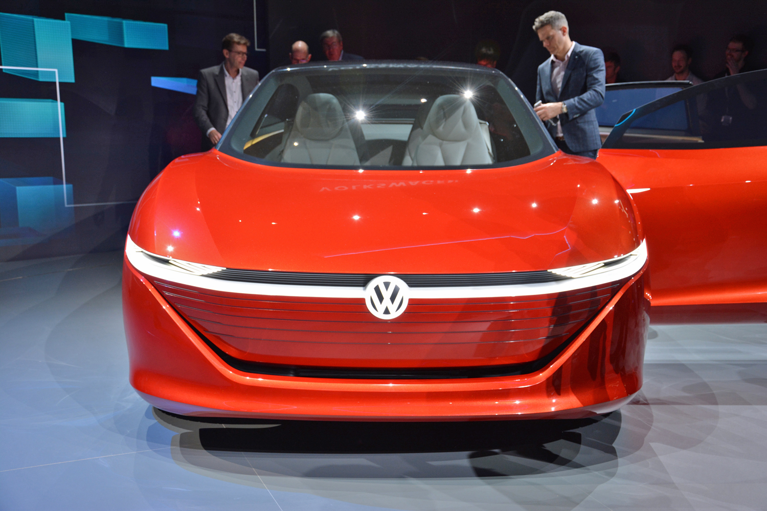 Volkswagen Vizzion Concept live