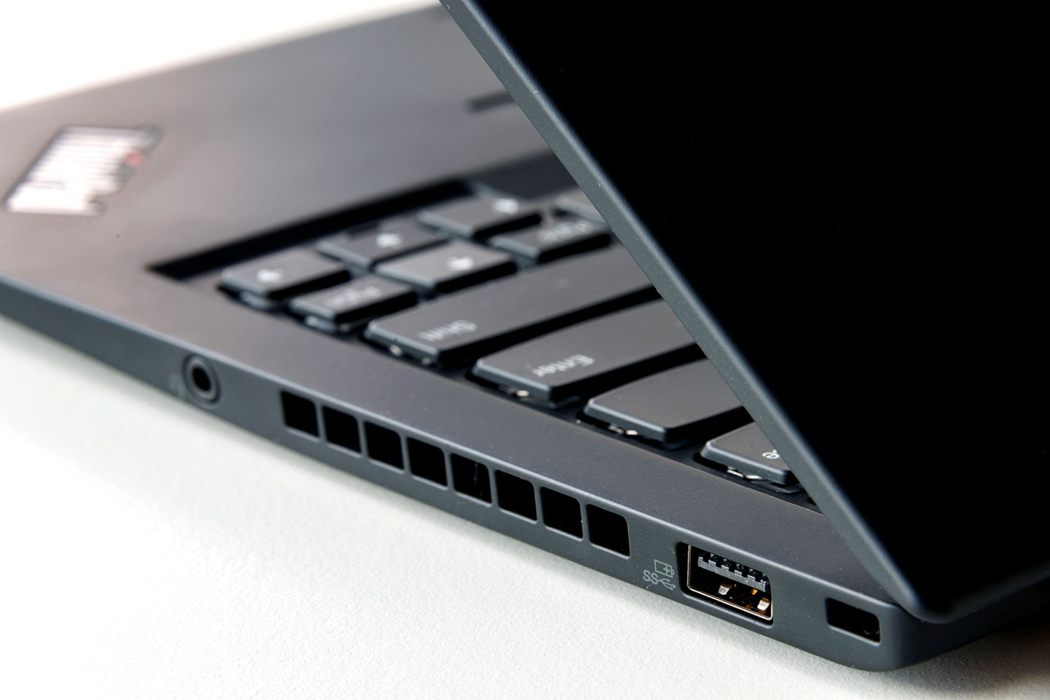 Lenovo ThinkPad X1 Carbon (2018) Review | Digital Trends