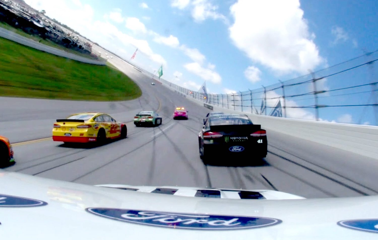 No Helmet Needed NASCAR Expands Twitter Deal for In-car Live-streams Digital Trends