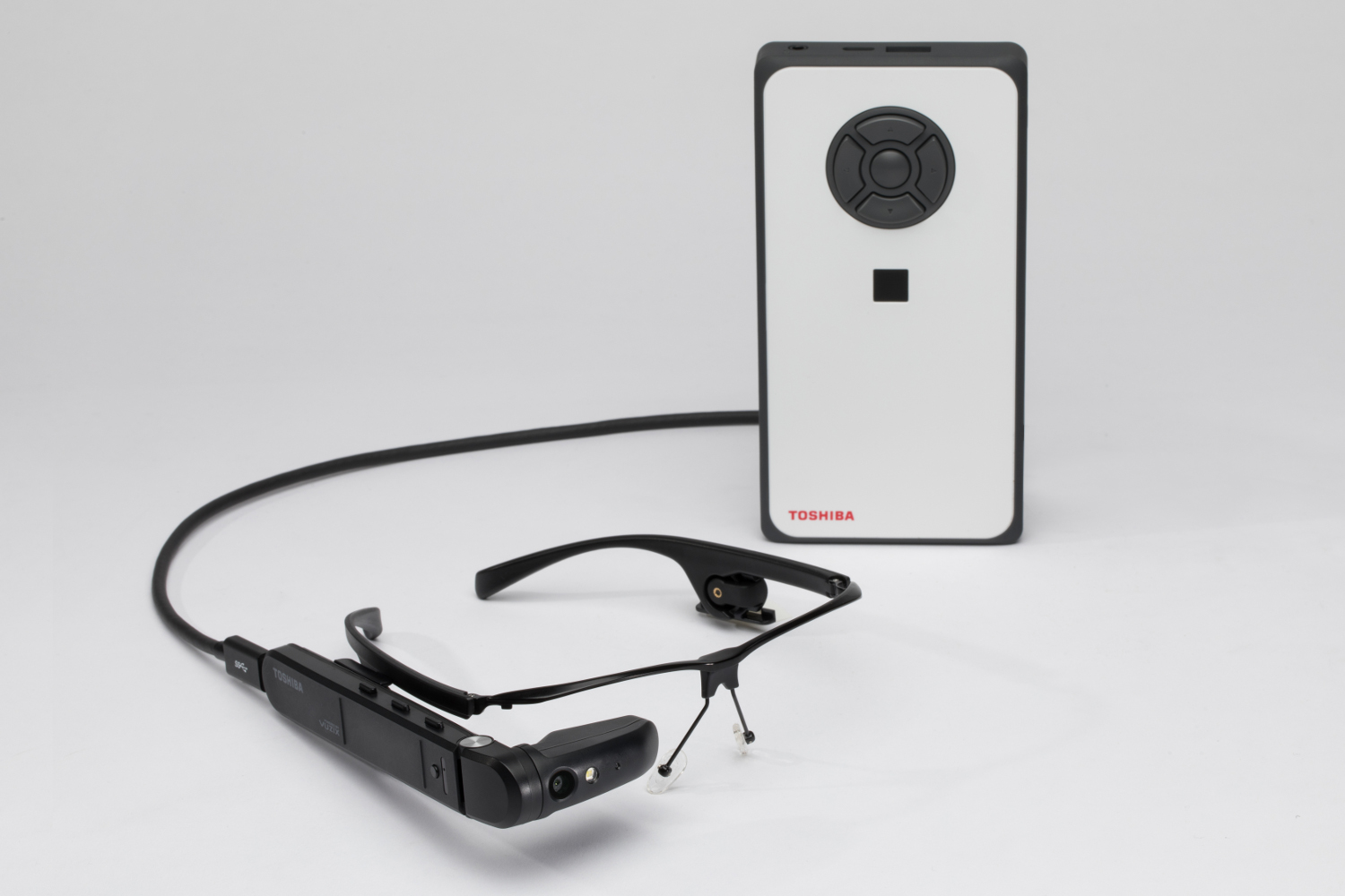 toshiba announces dynaedge augmented reality ar smart glasses  2