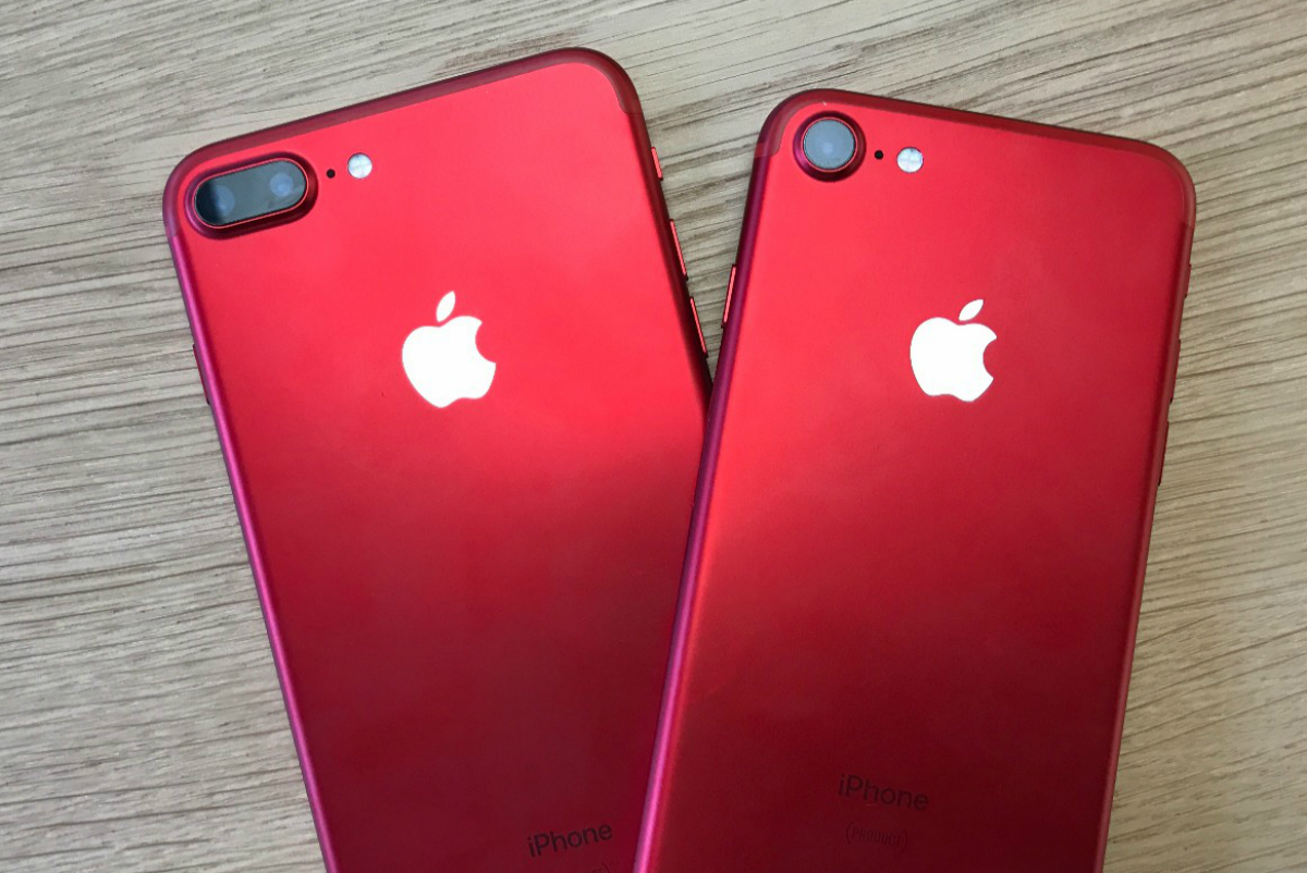 Product RED iPhone 7 and 7 Plus.