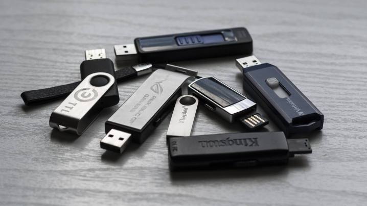 Pile of USB Sticks