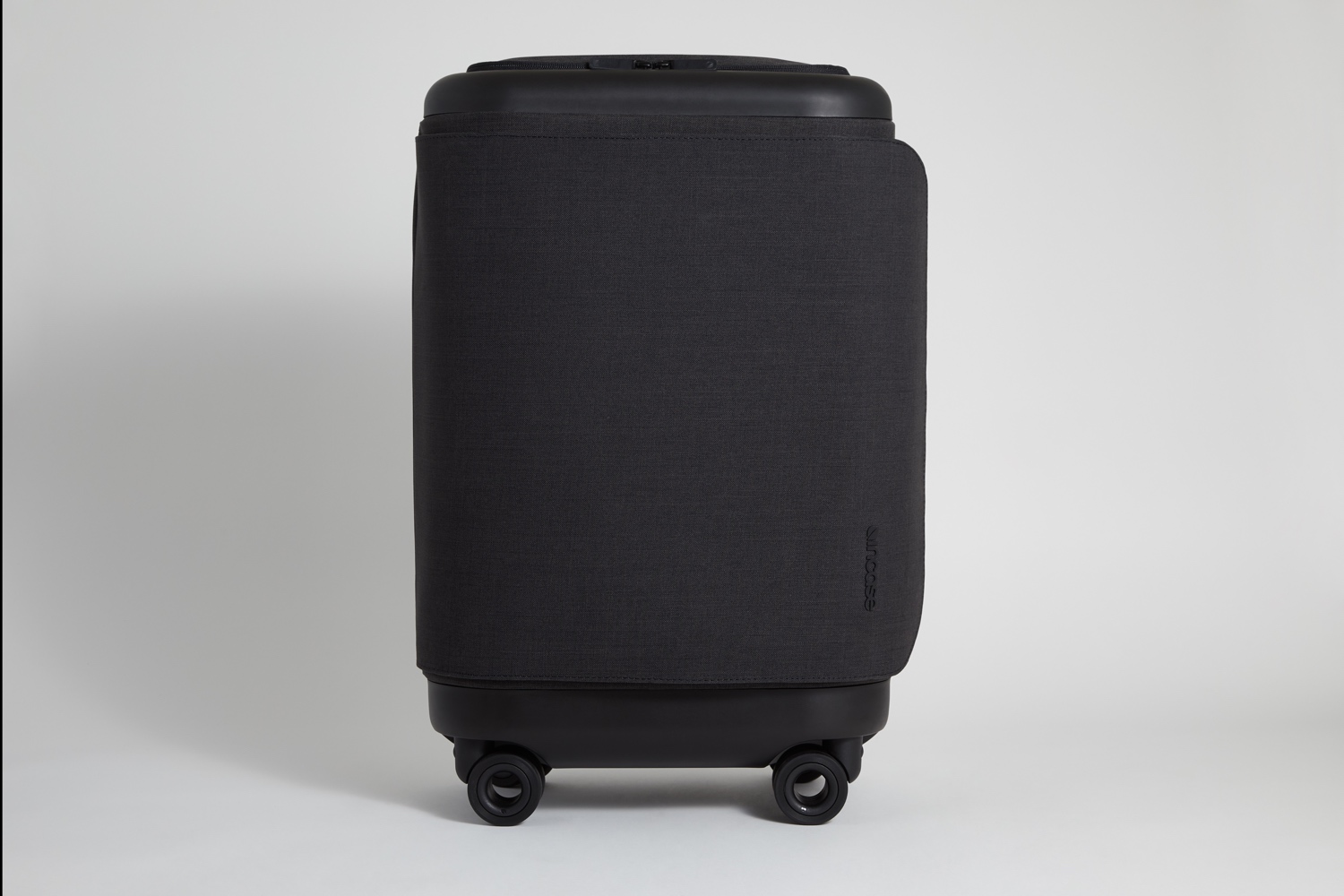 incase proconnected 4 wheel hubless roller smart luggage blends high design with large capacity battery studio0379