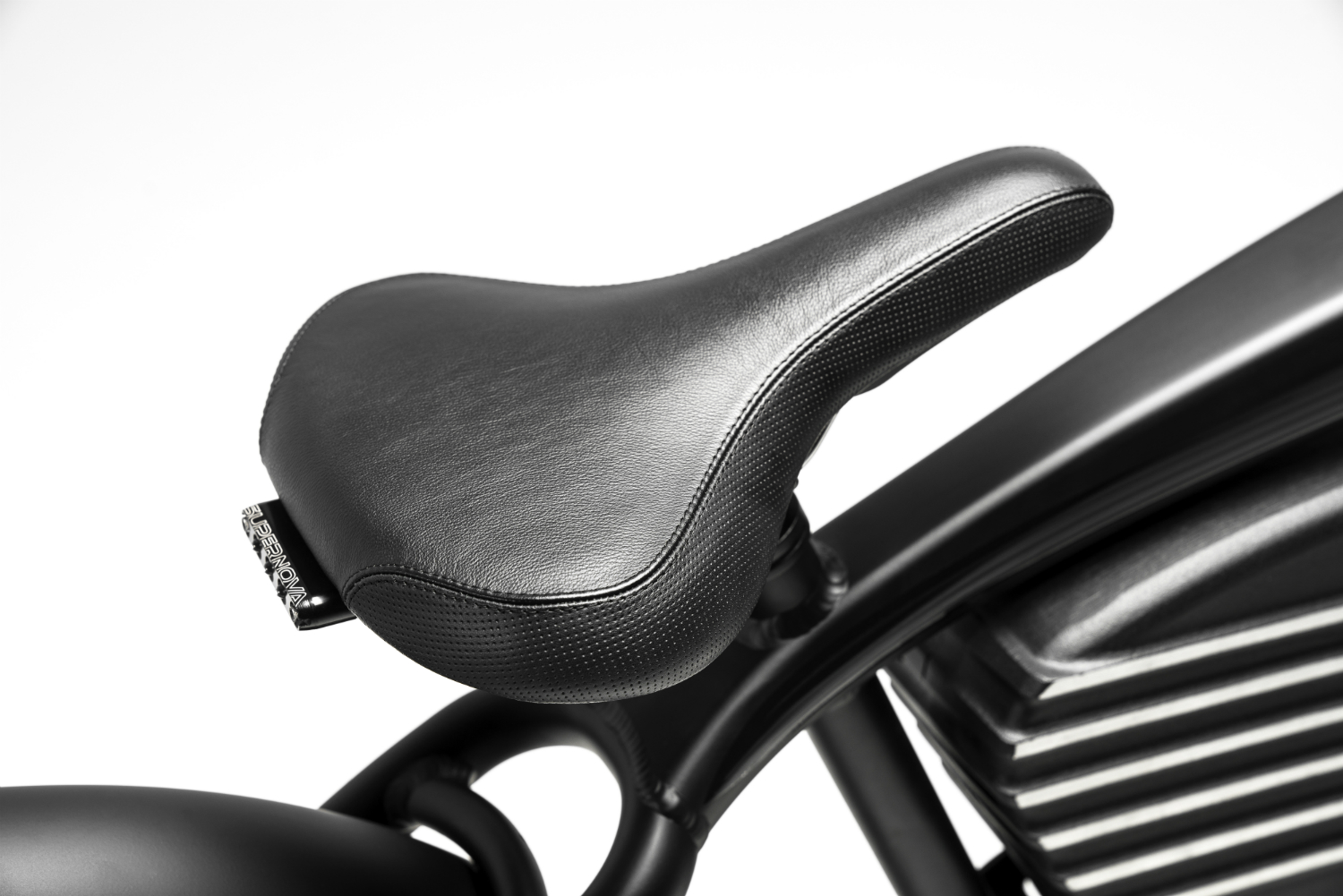 vintage electric scrambler s ebike black saddle