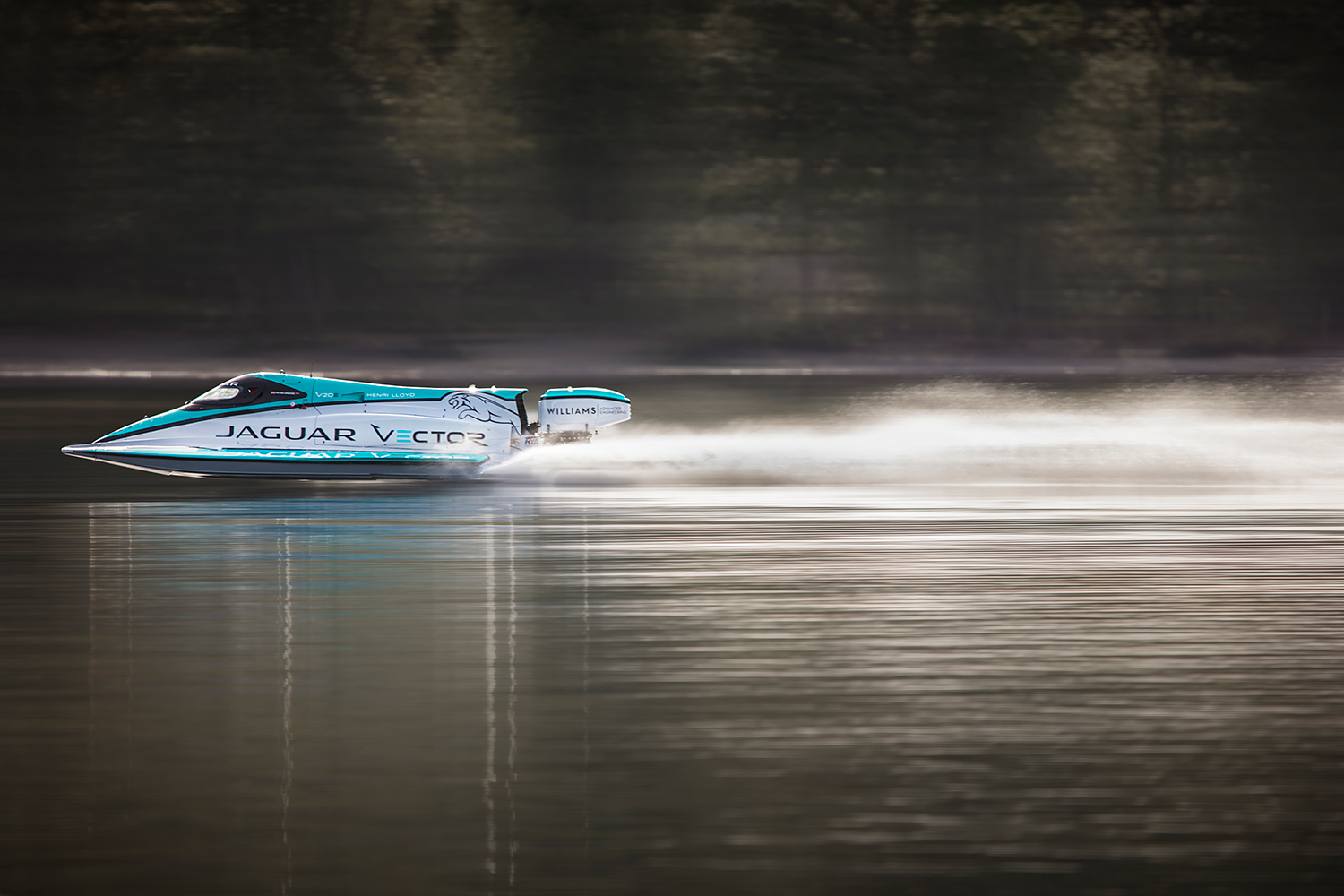 jaguar speedboat vector v20e fastest electric speed record 1