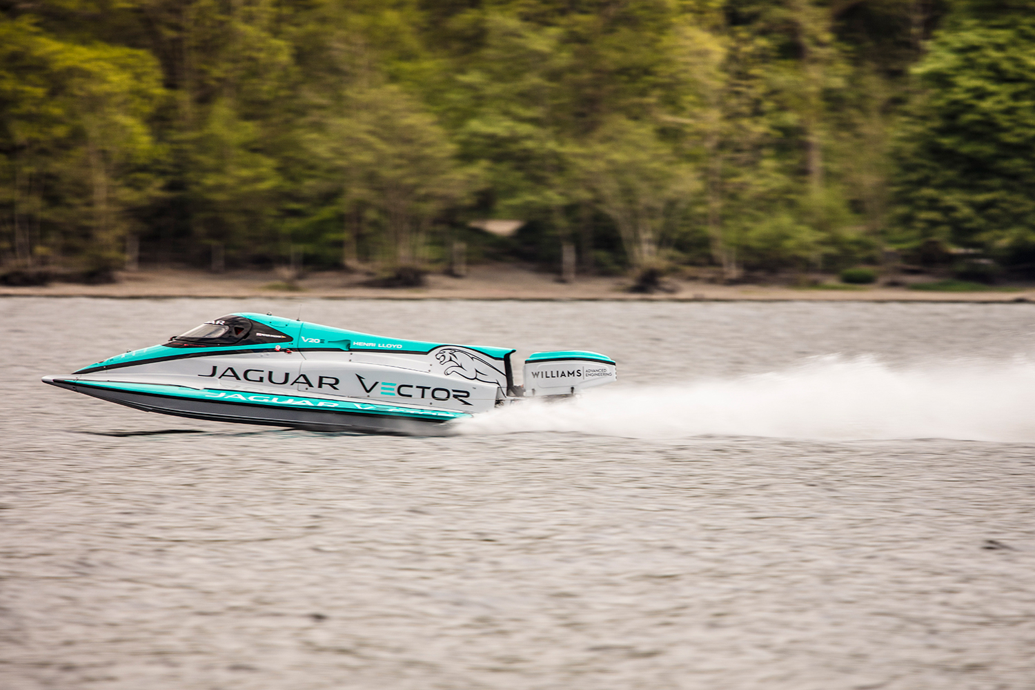 jaguar speedboat vector v20e fastest electric speed record 6