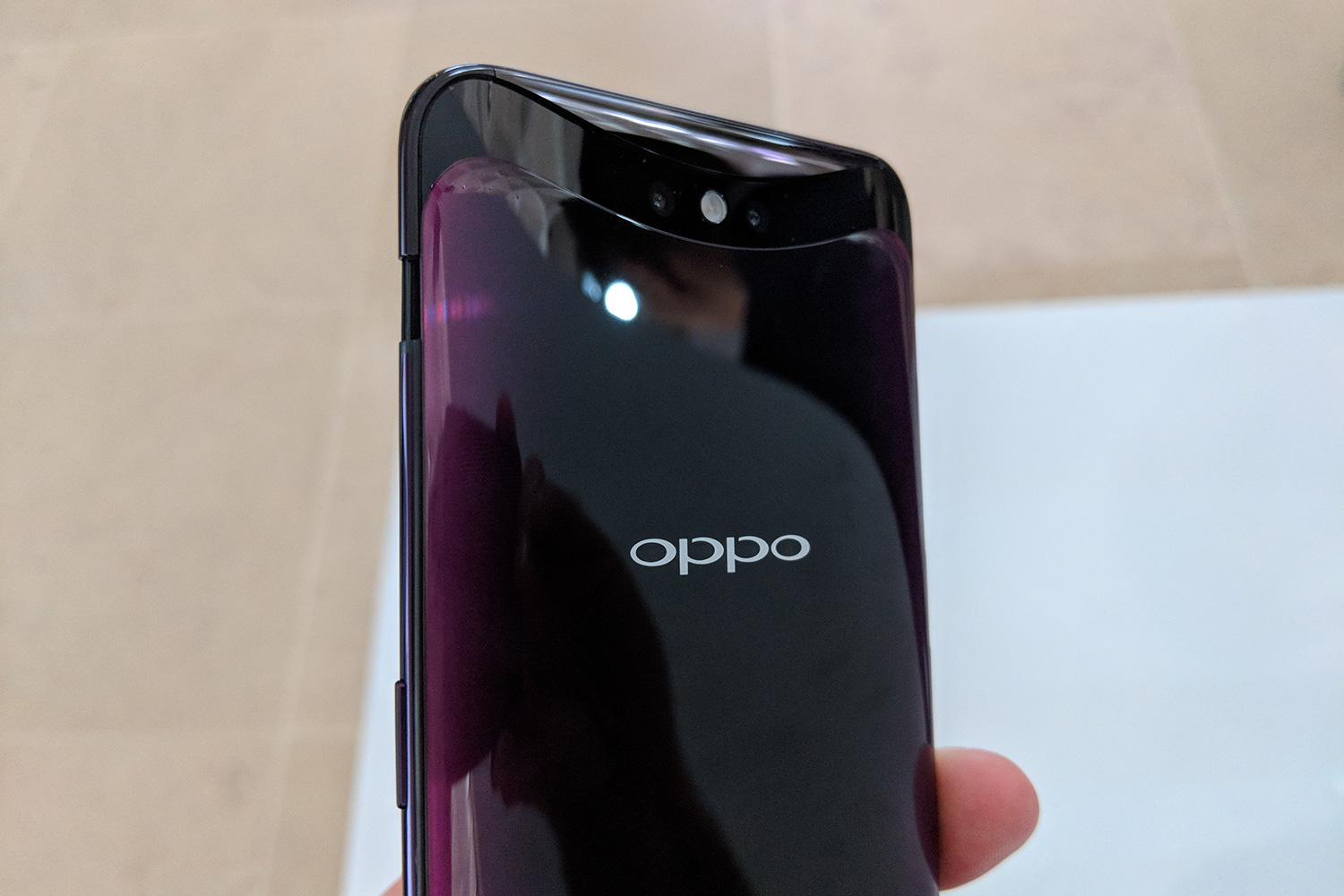 Oppo Find X: Flagship Specs, No Notch, and an Amazing Secret
