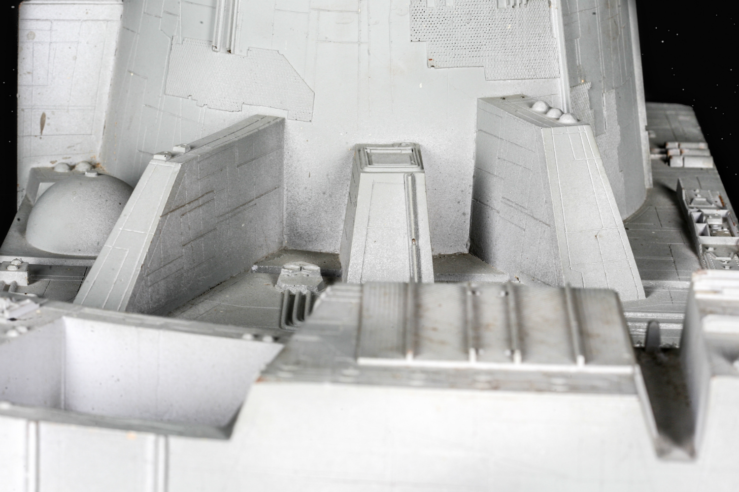 A Piece of the Death Star From a 'New Hope' Sold Far Below Its Estimate |  Digital Trends