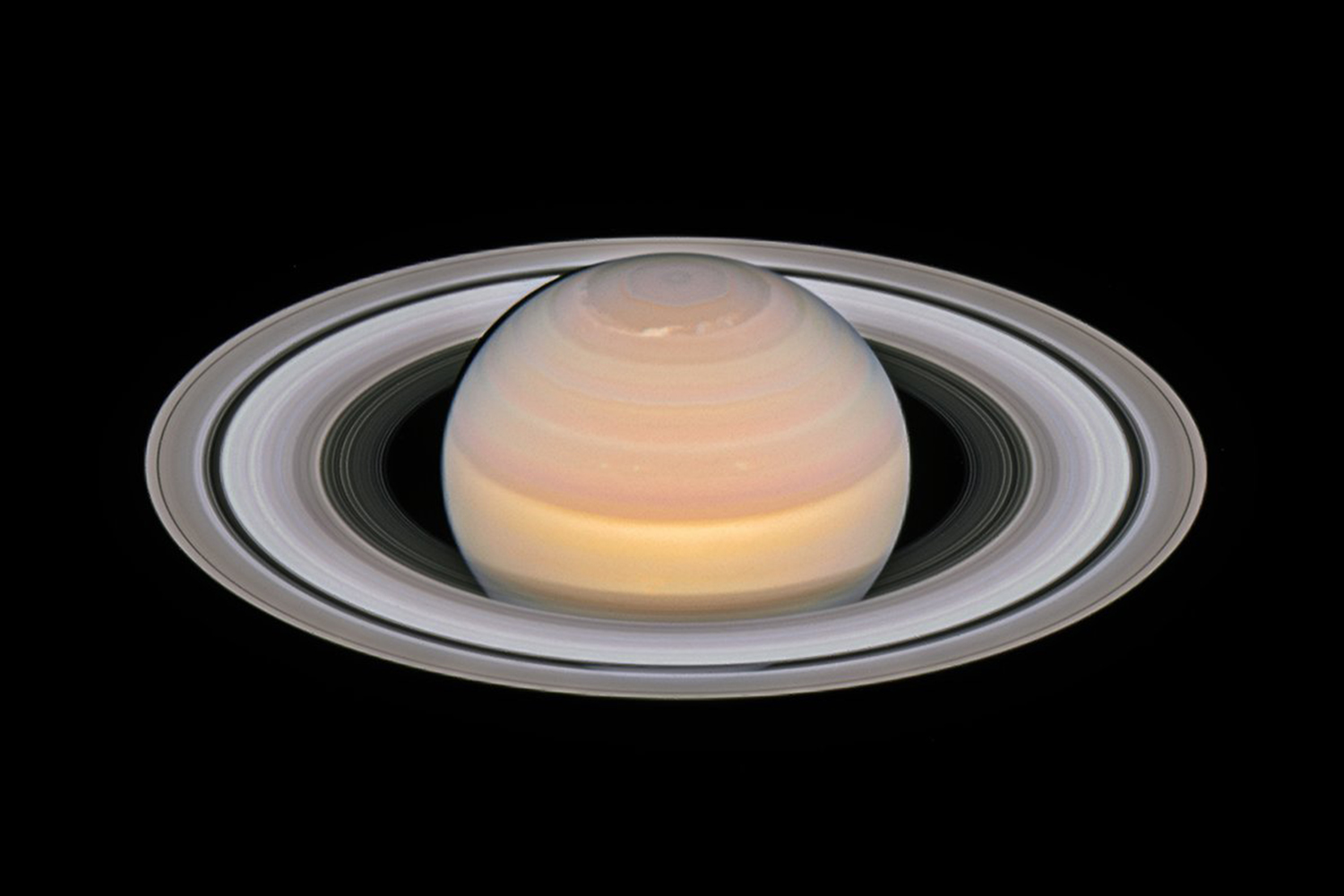 mars is the nearest to earth its been in 15 years so hubble took some photos saturn and rings 2018