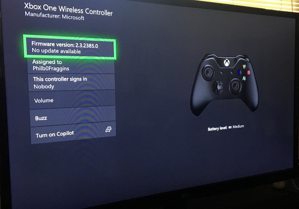 कैसे एक Xbox One नियंत्रक फर्मवेयर मेनू को सिंक करने के लिए