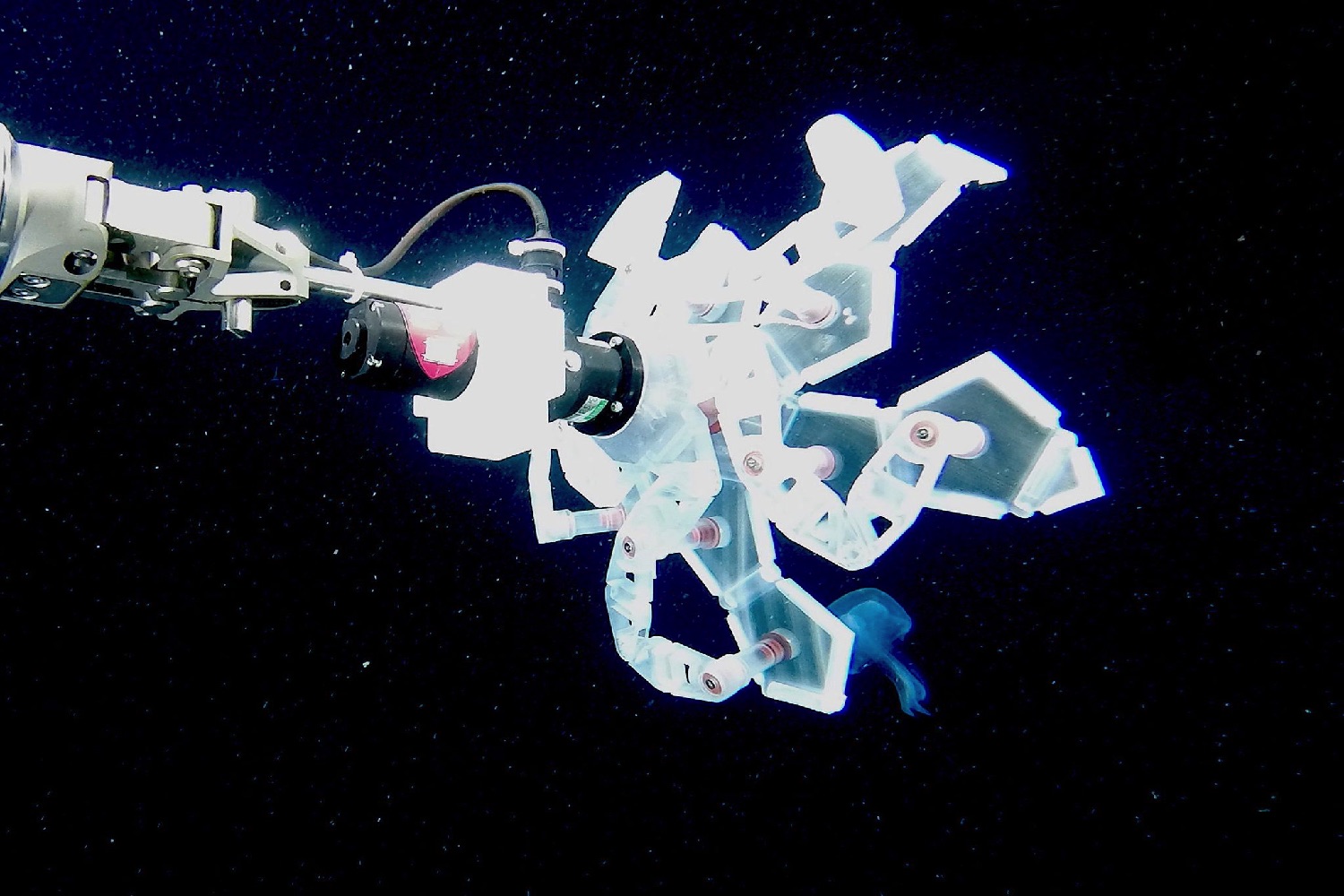 harvard underwater grabber robot rad sampler rov g0020441