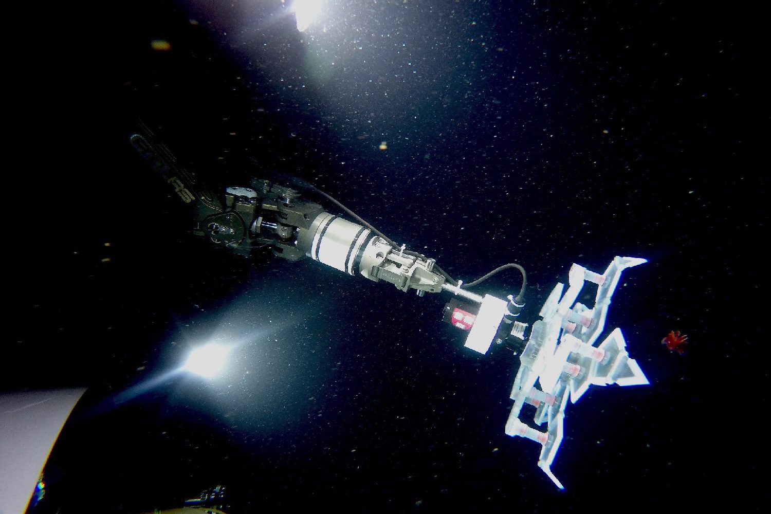 harvard underwater grabber robot rad sampler rov g0021098