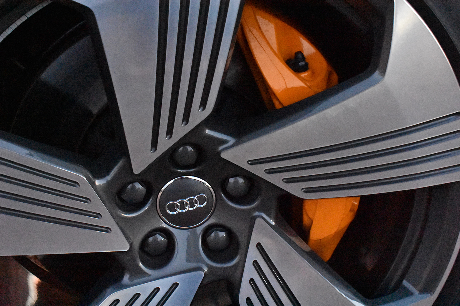 Audi E-Tron Electric SUV wheel