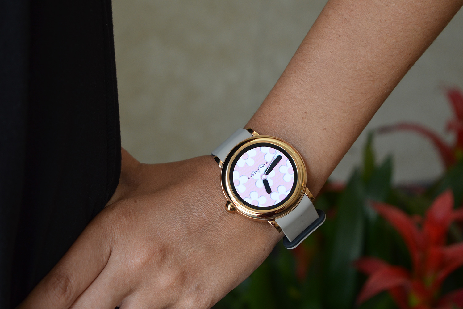 Marc Jacobs Riley Touchscreen Smartwatch Review | Digital Trends