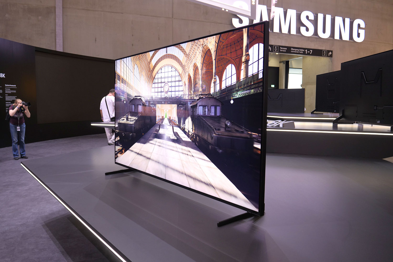 Samsung's 85-inch Q900R 8K QLED Now Available Pre-Order | Digital Trends