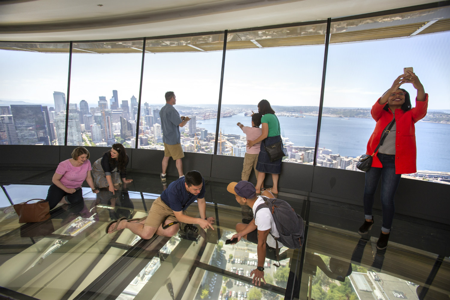 seattle space needle now has a revolving glass floor 2