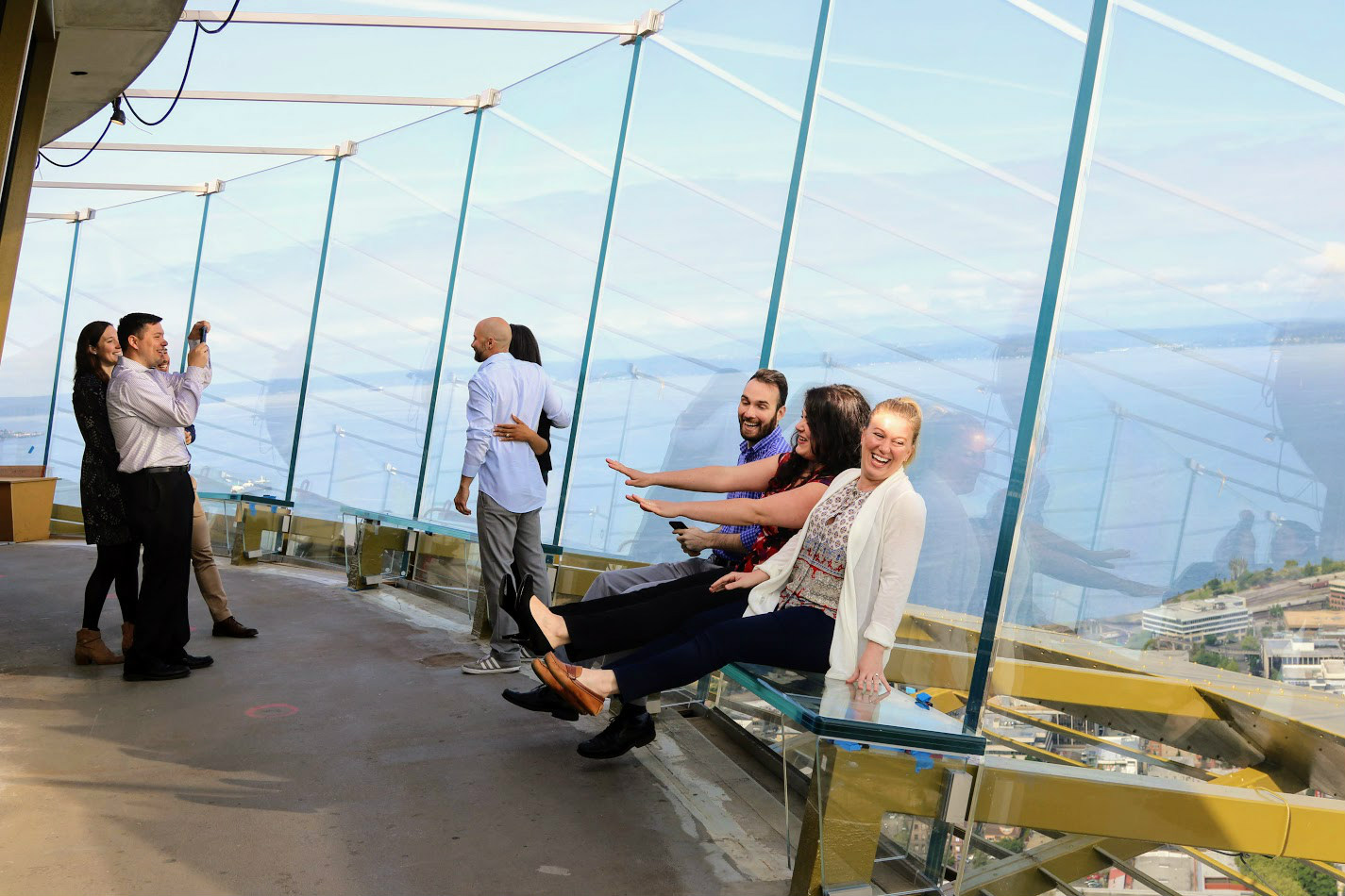 seattle space needle now has a revolving glass floor 3