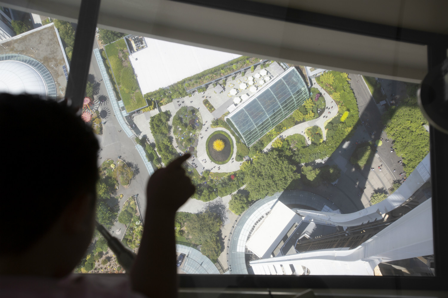seattle space needle now has a revolving glass floor 6