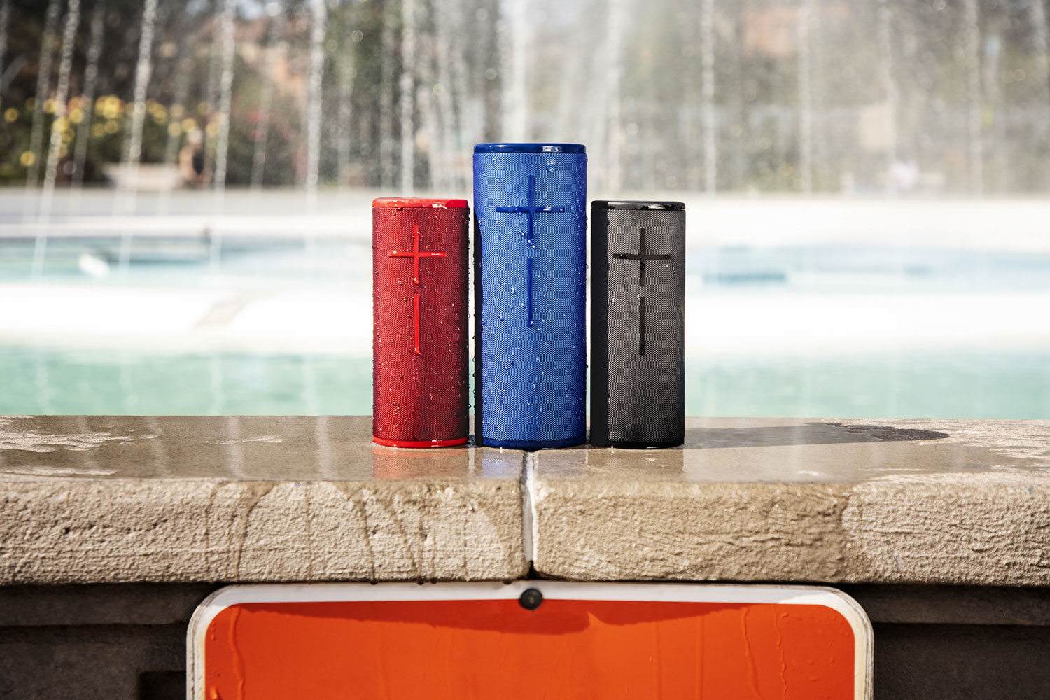 The UE Boom 3 and MegaBoom 3 give the iconic speakers their first redesign  in years - The Verge