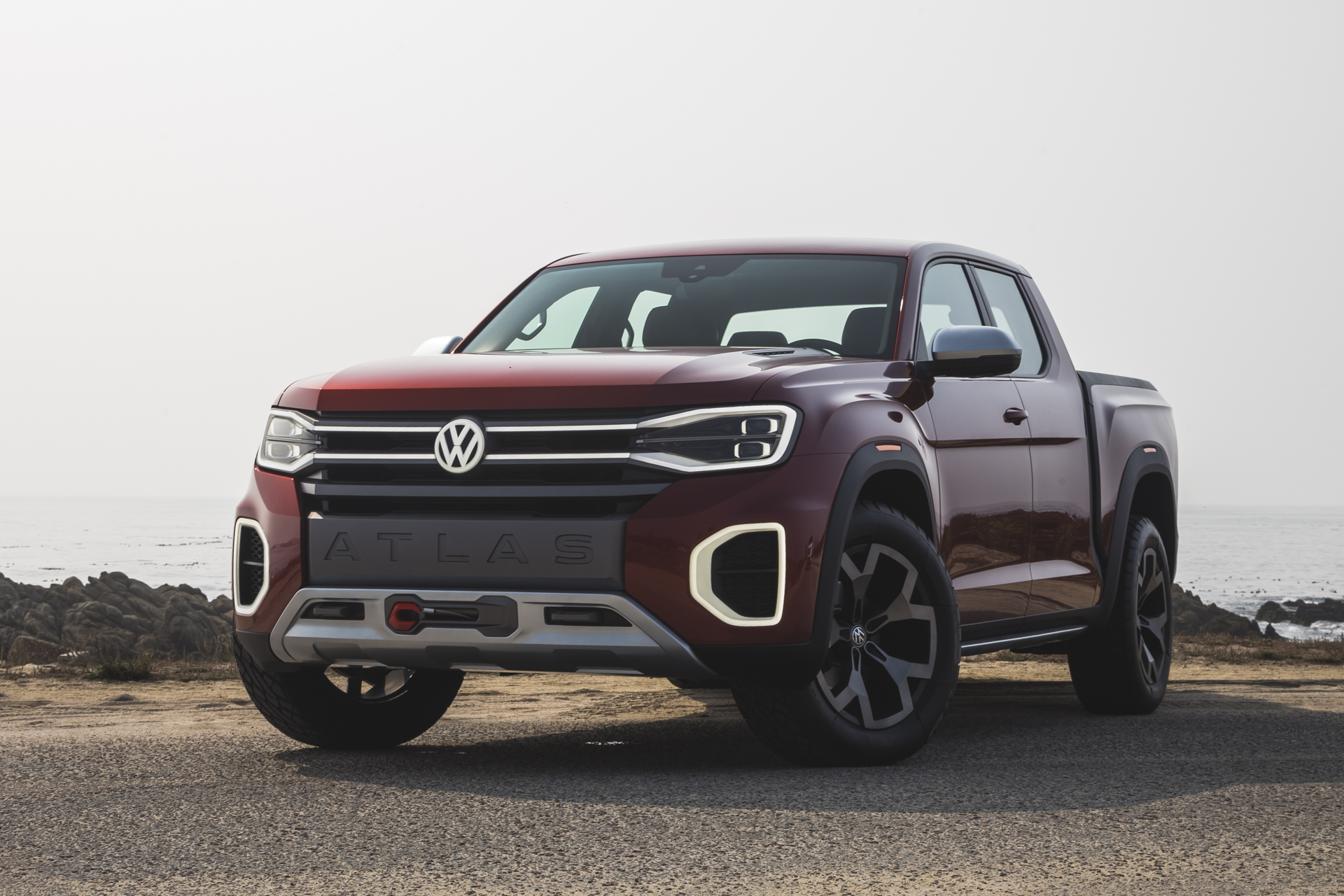 Volkswagen’s Atlas Cross Sport and Tanoak Concepts