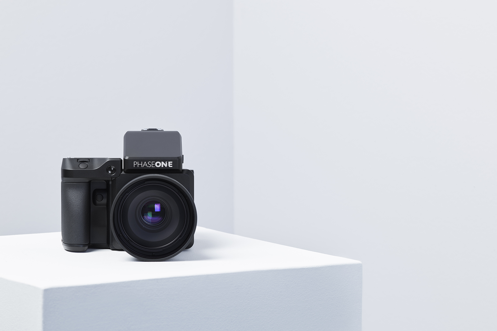 phase one infinity xf announced camera system front view