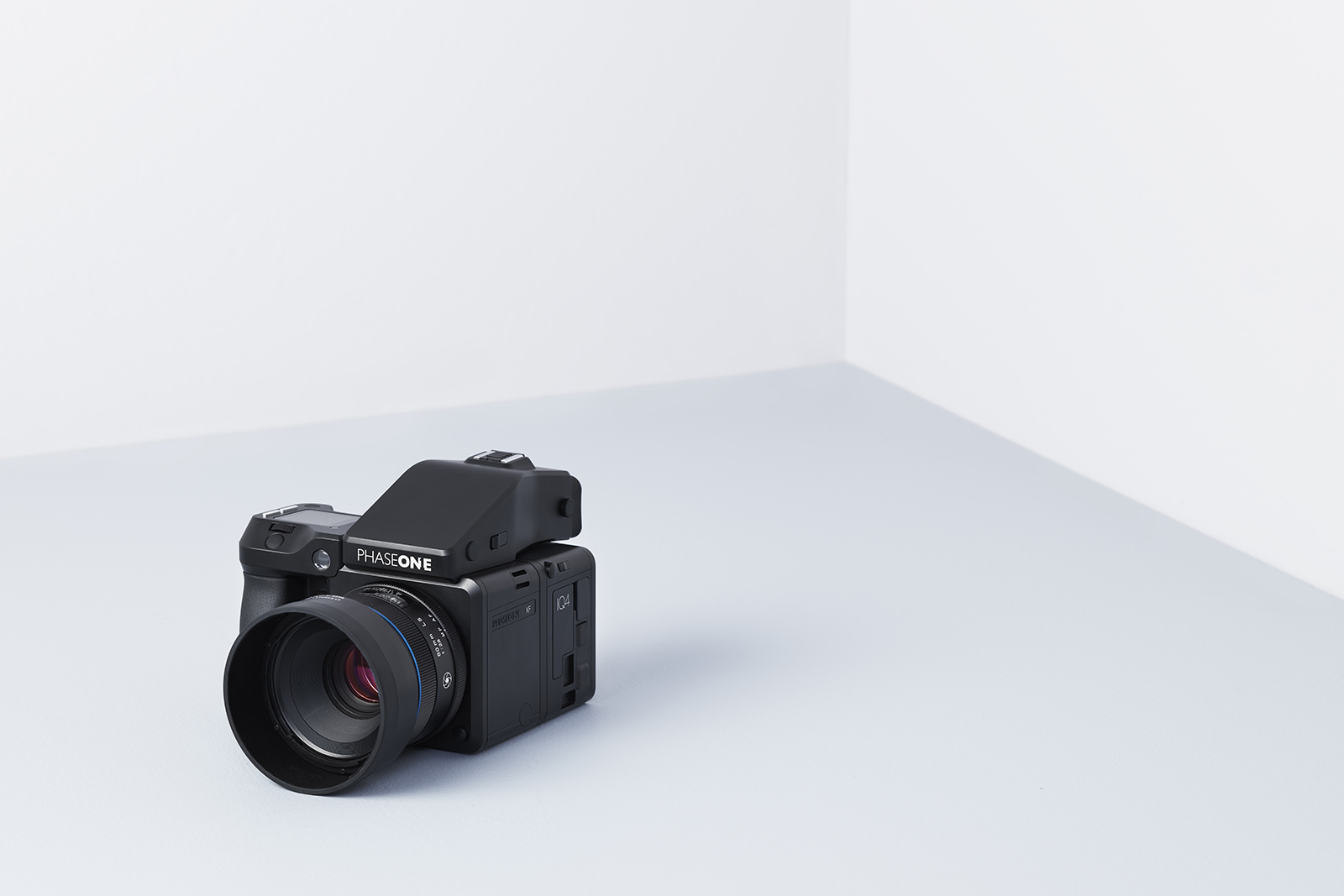 phase one infinity xf announced iq4 camera system standard kit