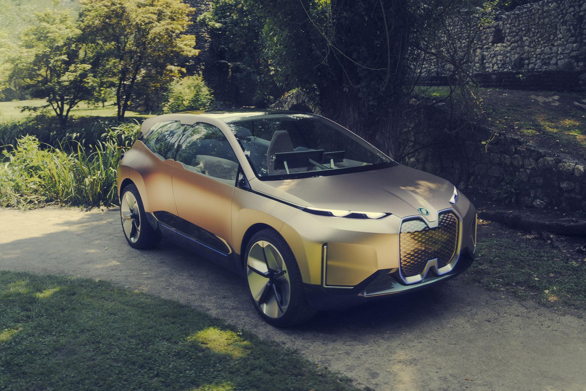 getting up close and personal with bmws vision inext bmw announcement 29467