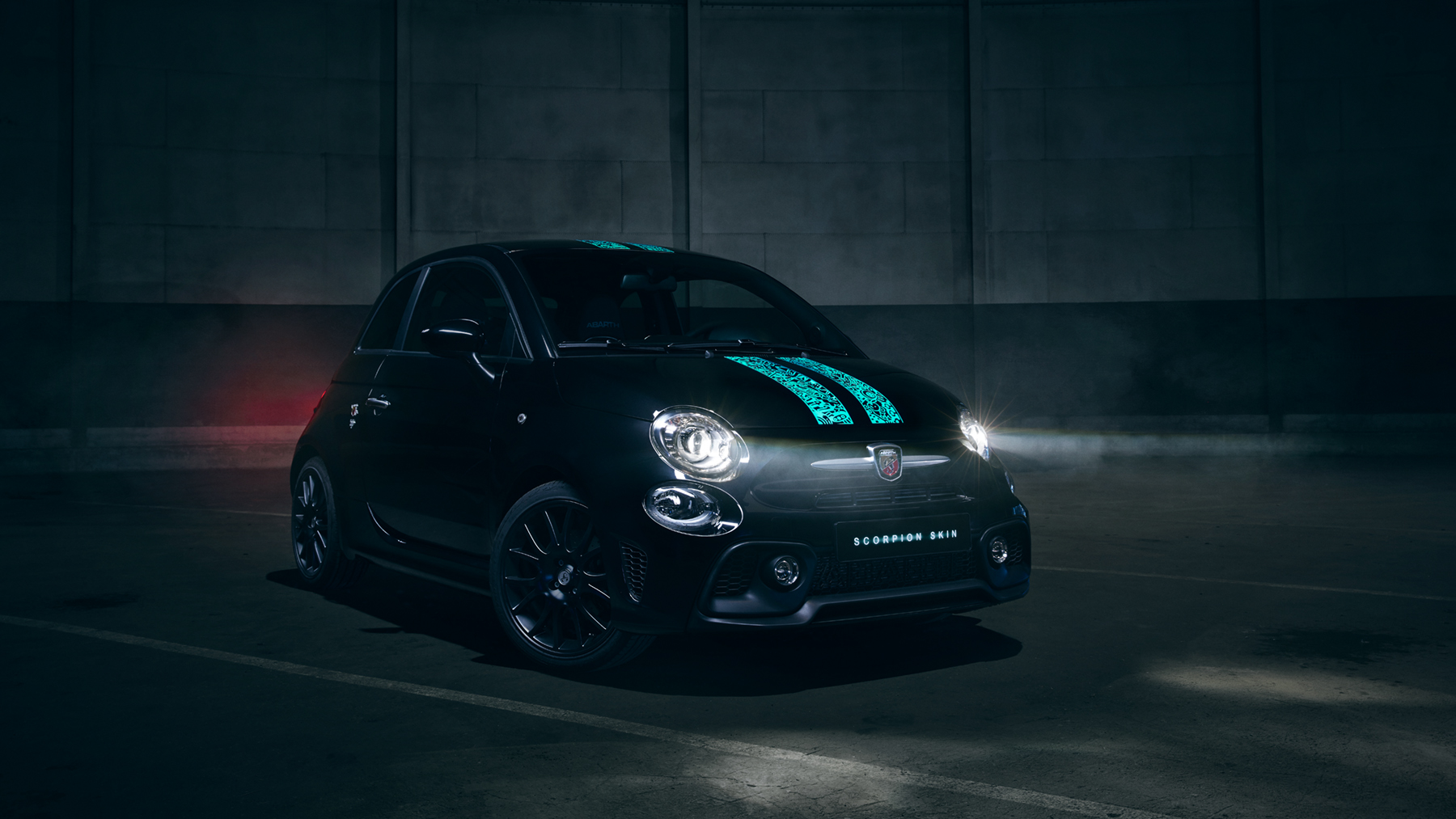 abarth shows one of a kind fiat 500 with scorpion skin paint 2018 06 abarth7518 5 1l srgb 180xx1013px