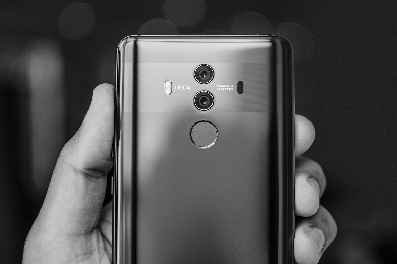 Denso Accidentalmente suma Huawei Replaced The Monochrome Lens On The Mate 20 With A Filter | Digital  Trends
