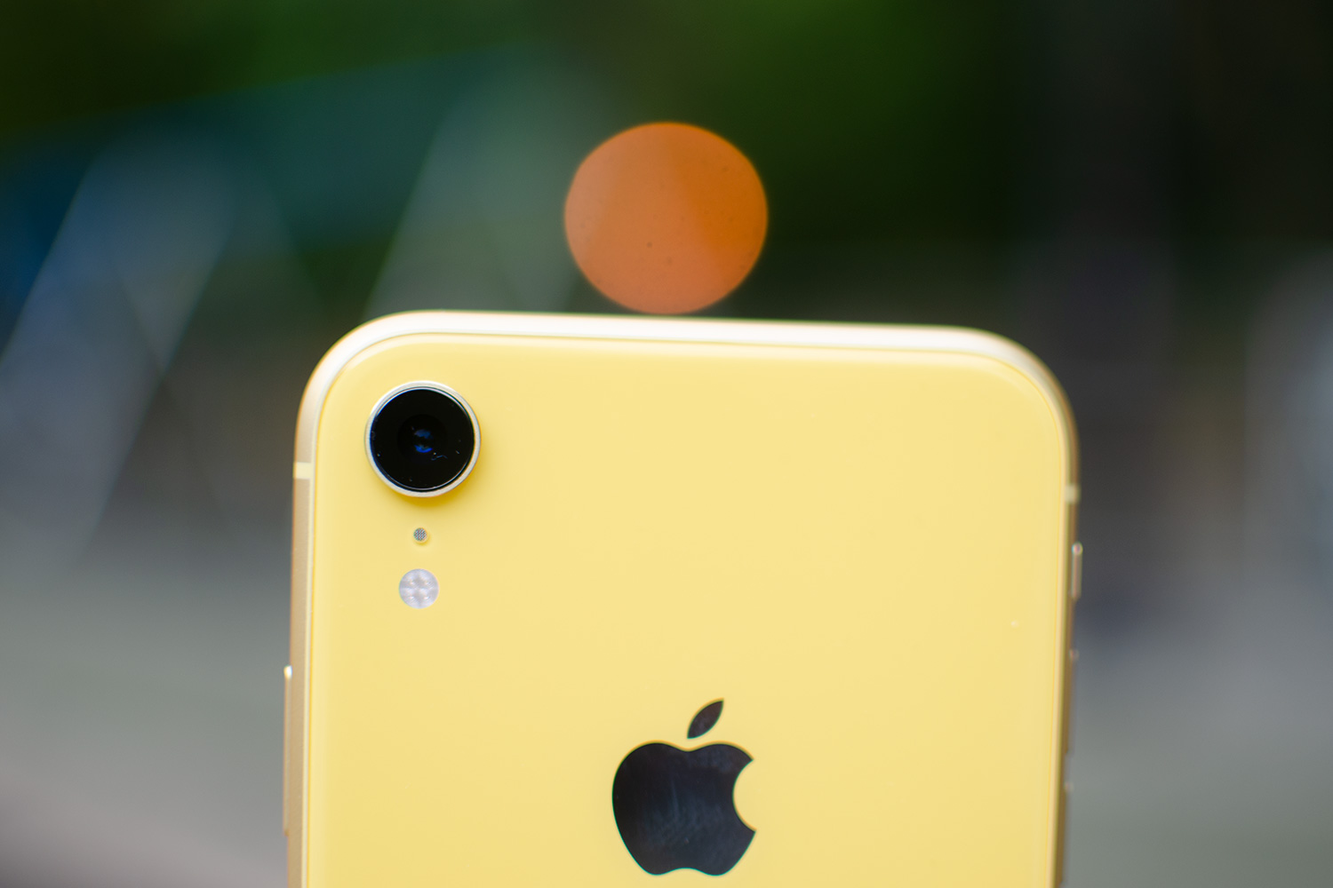 Apple iPhone XR review: iPhone XR: Why the cheapest 2018 iPhone might be  the one you want - CNET