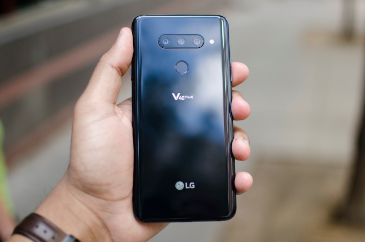 LG V40 ThinQ Review