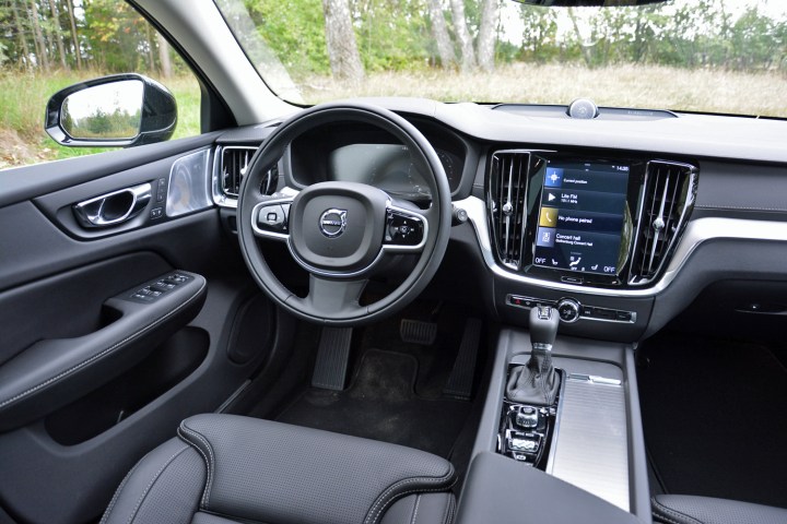 Обзор Volvo V60 2019