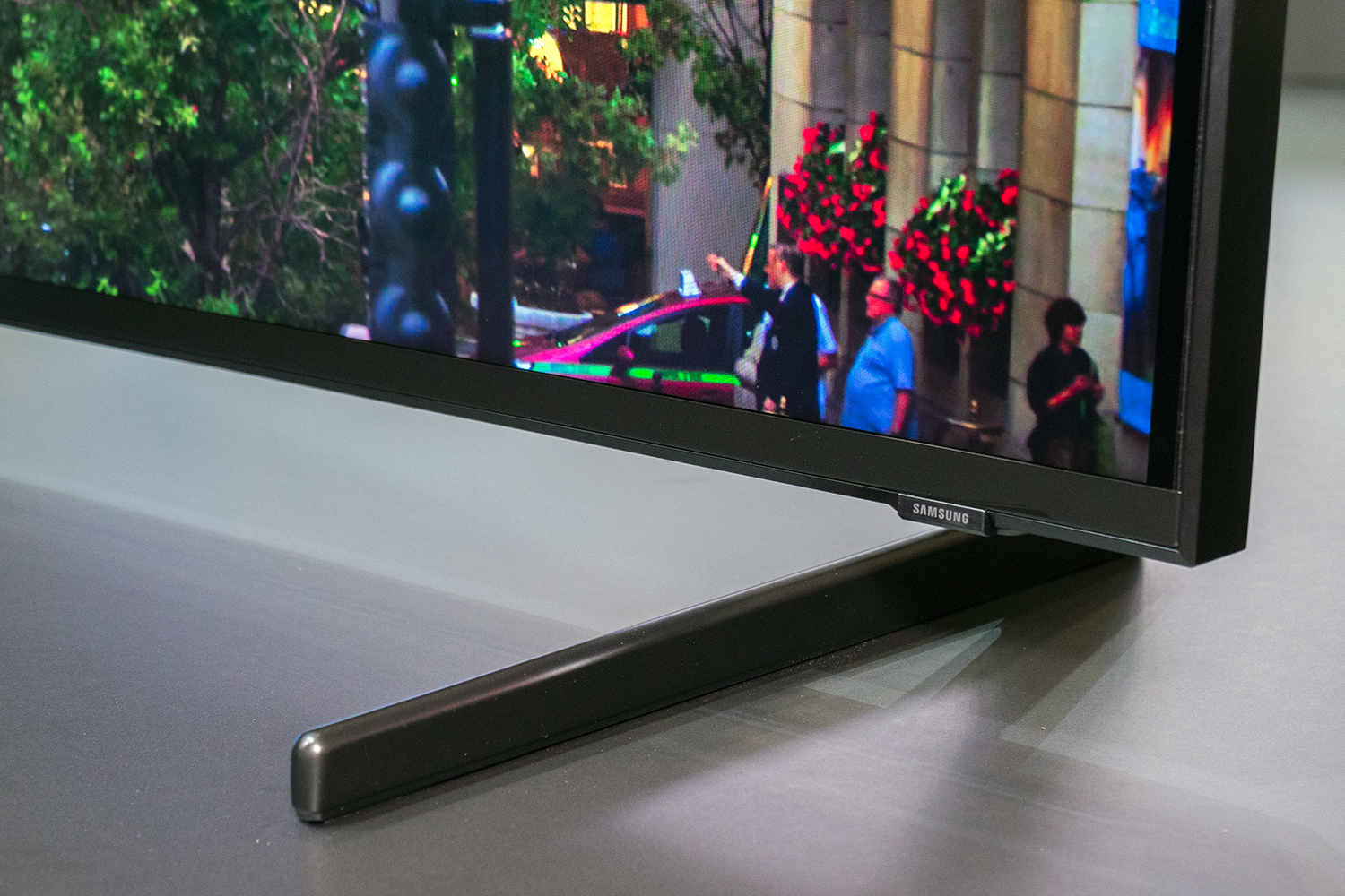 Samsung Q900 8K TV hands-on: A gorgeous 85-inch image at any resolution -  CNET