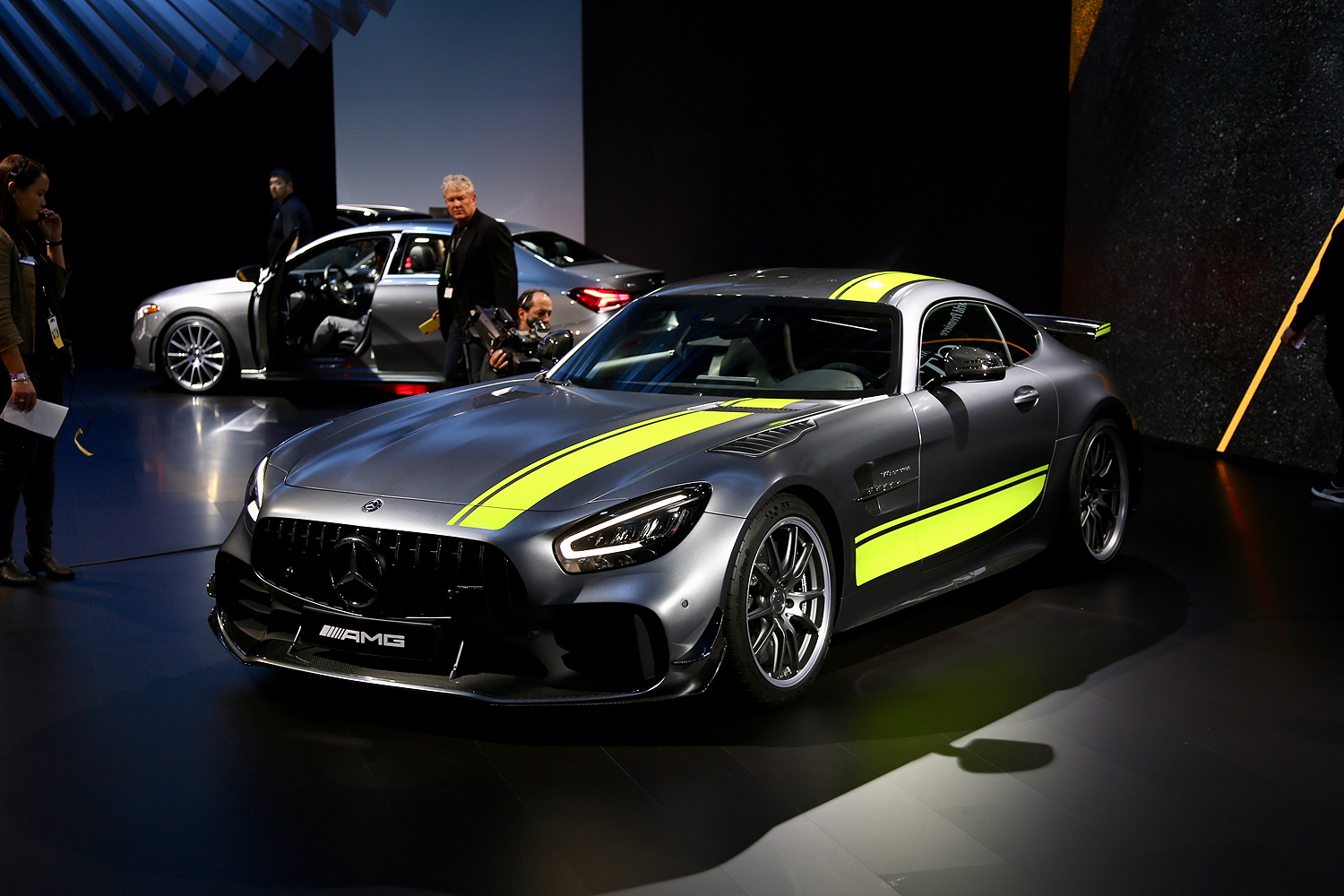 mercedes amg gt lineup gets new tech features r pro model mb 1