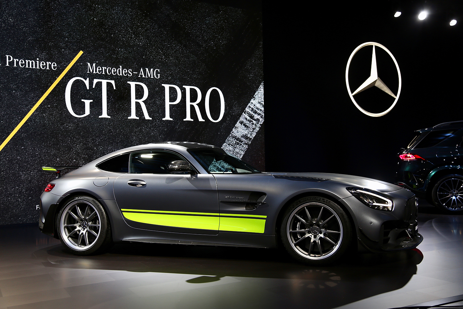 mercedes amg gt lineup gets new tech features r pro model mb 4