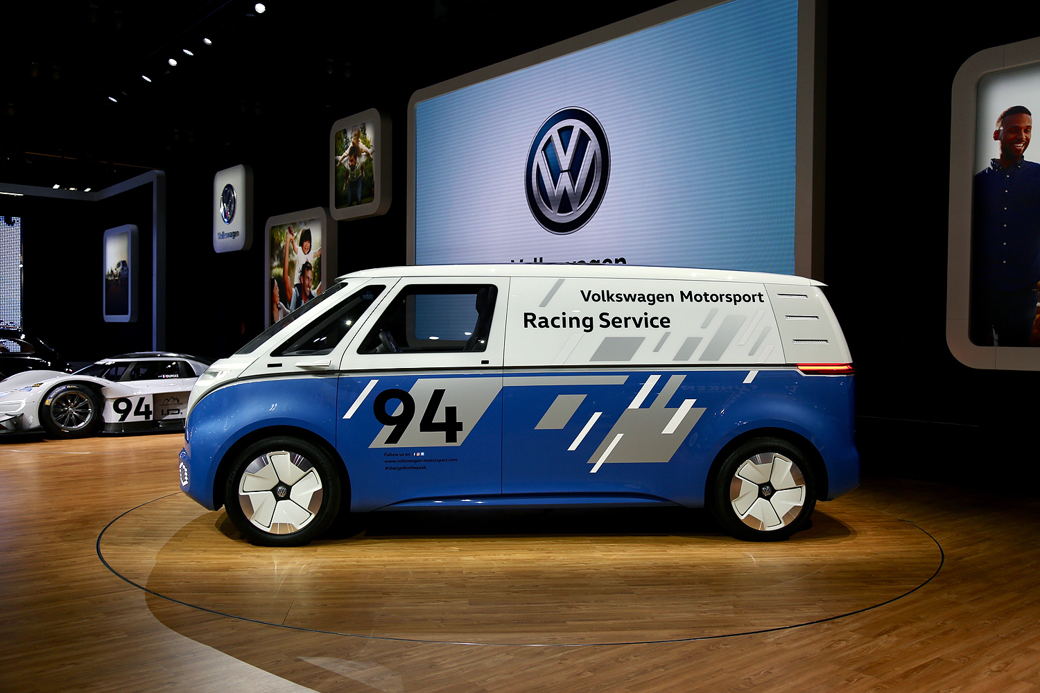 volkswagen id buzz cargo will report for delivery duty in 2022 mb vw carg race 3