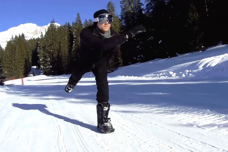 Snowfeet Combine Skiing and Skating into One Awesome New Sport