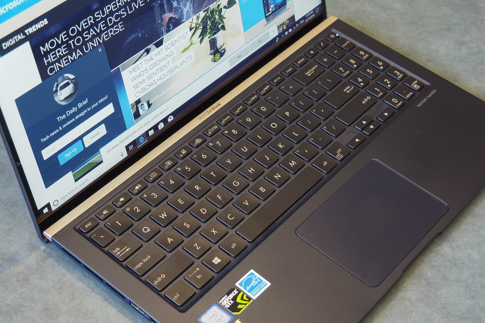 Asus ZenBook 15 Review: Bezels? What Bezels?