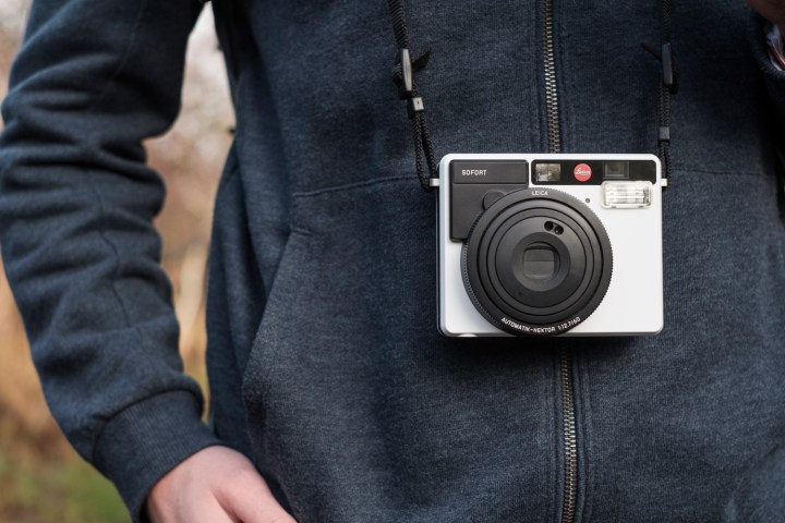 The Leica Sofort is a wonderful way to waste your money | Digital Trends