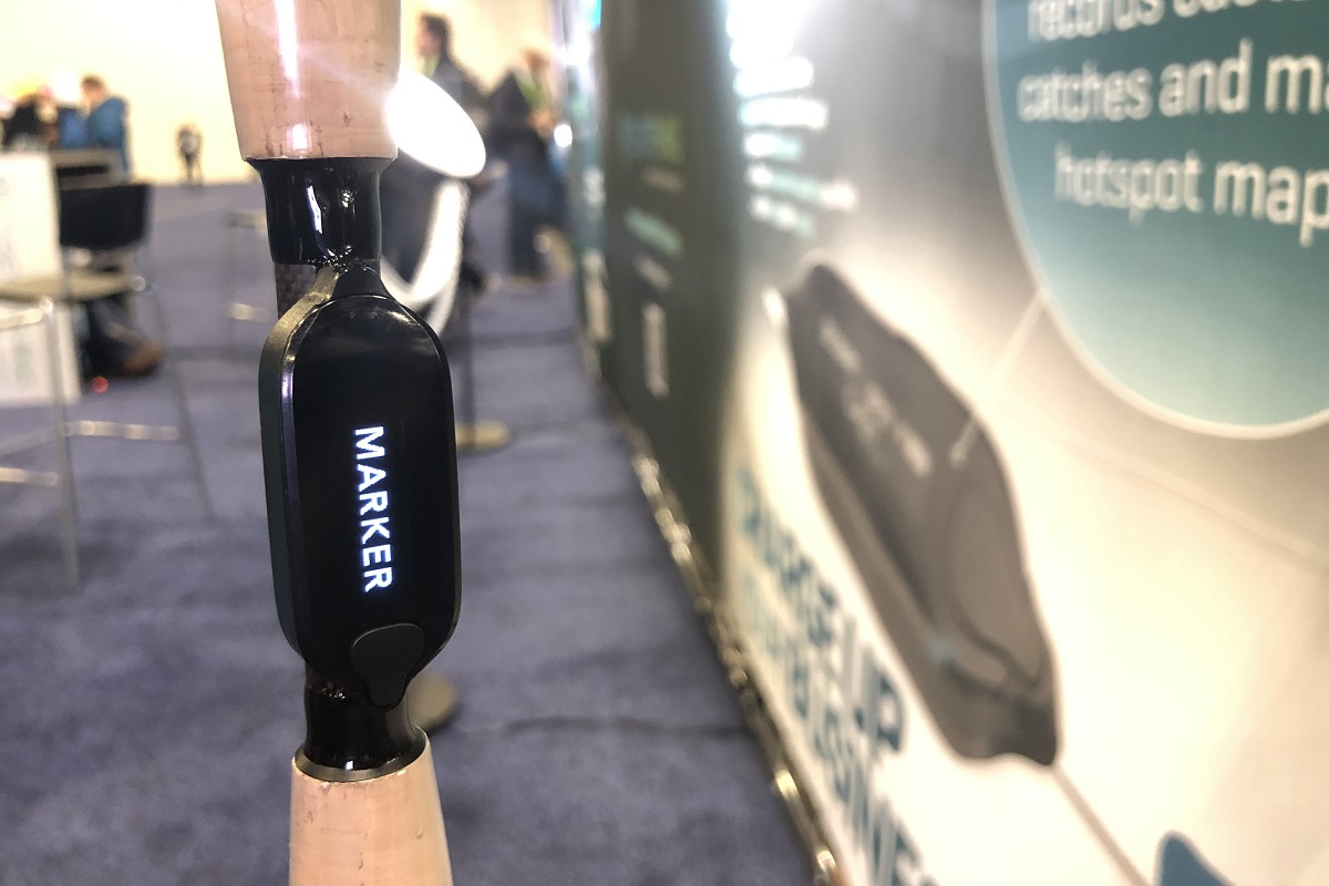 cyberfishing smart rod sensor allows fishing rods to record catches ces 2019 4