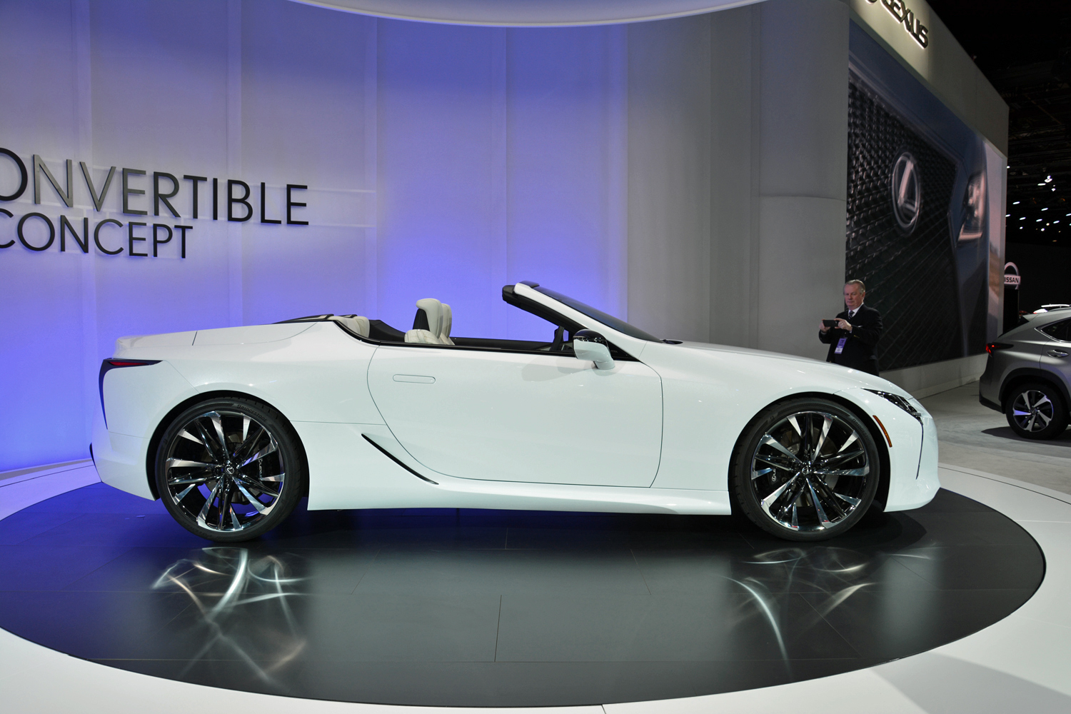 Lexus LC convertible concept