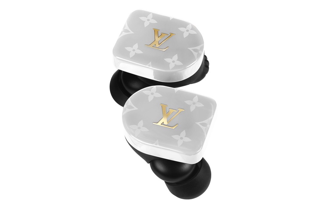 Louis Vuitton Horizon Earbuds QAB 020 white & gold good condition from  japan