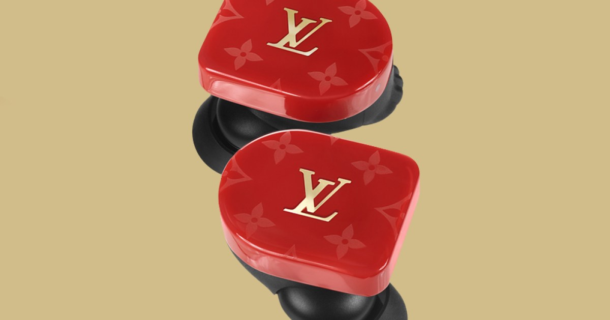 Louis Vuitton Horizon Light-Up Earphones: The Fashionable Way of sound